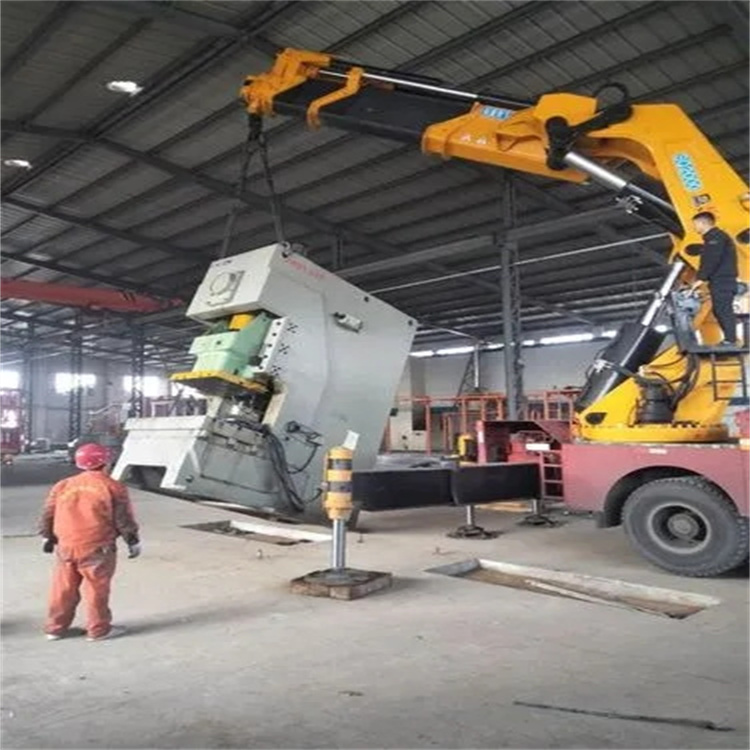 东平80吨折臂吊车出租附近电话